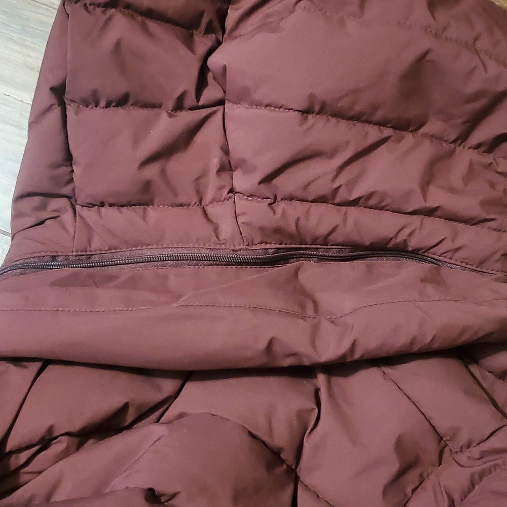 Abercrombie & Fitch Burgundy Quilted Jacket - Picture 7 of 9